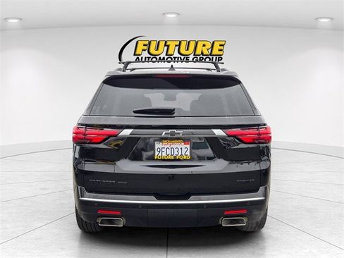 Used 2023 Chevrolet Traverse Premier w/ LPO, 'HIT The Road' Package image 5