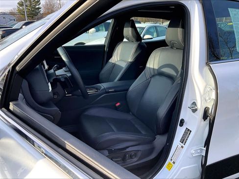 Used 2025 Toyota Crown Platinum image 10