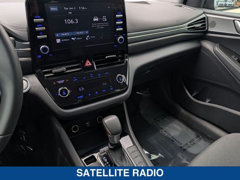 Used 2022 Hyundai Ioniq SE FWD image 29