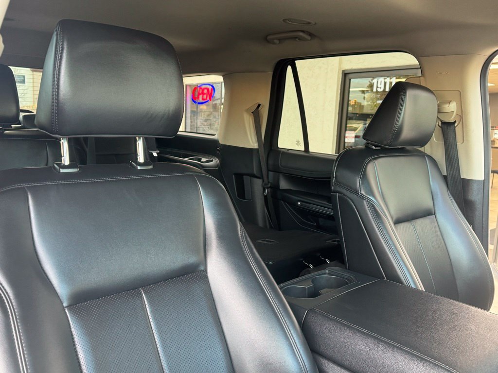 Used 2024 Ford Expedition XLT RWD image 24