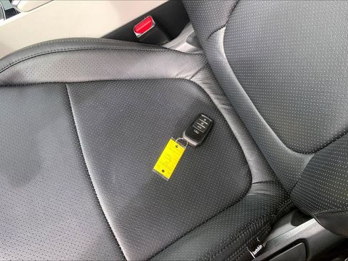 Used 2025 Hyundai Tucson SE FWD image 15
