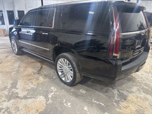 Used 2020 Cadillac Escalade ESV Platinum image 15