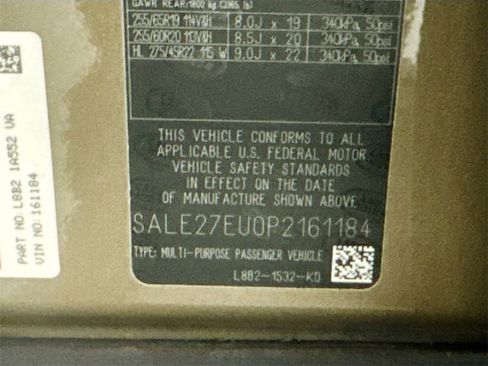 Certified 2023 Land Rover Defender 110 X-Dynamic SE image 31