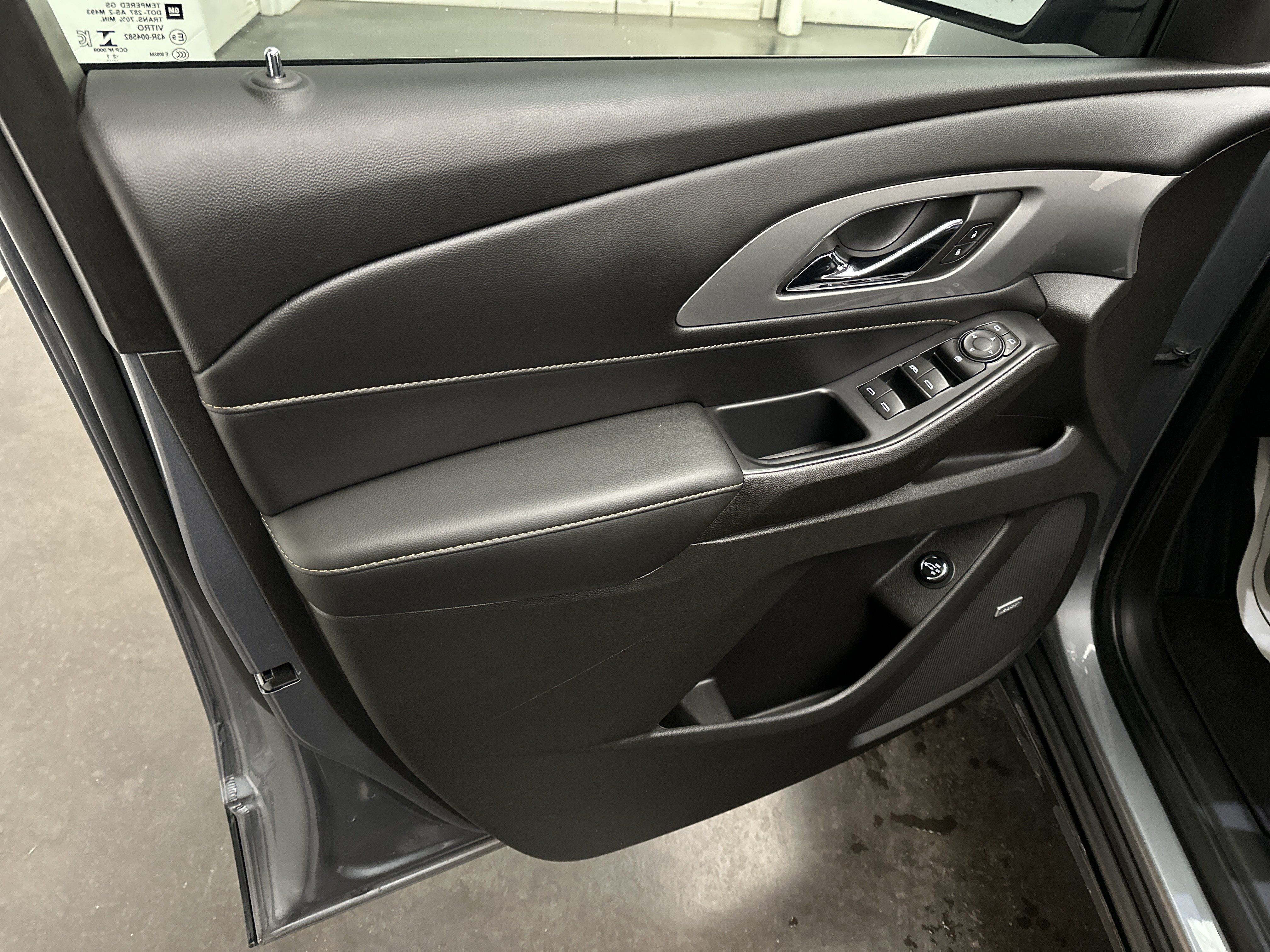 Used 2021 Chevrolet Traverse RS AWD/4WD image 19