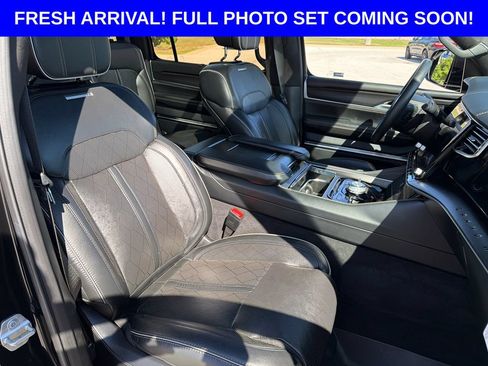 Used 2024 Jeep Grand Wagoneer Series II Obsidian w/ Quick Order Packagew 28T AWD/4WD image 39