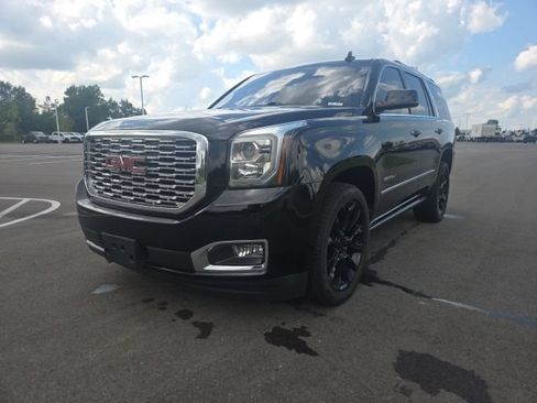 Used 2019 GMC Yukon Denali w/ Denali Ultimate Package AWD/4WD image 2