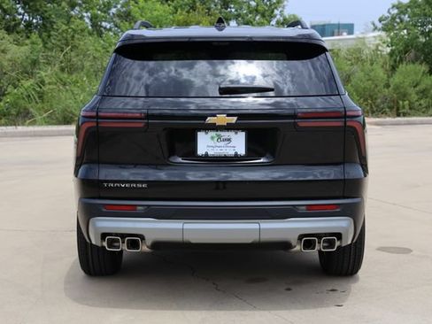 New 2026 Chevrolet Traverse LT w/ Driver Confidence Package FWD image 7