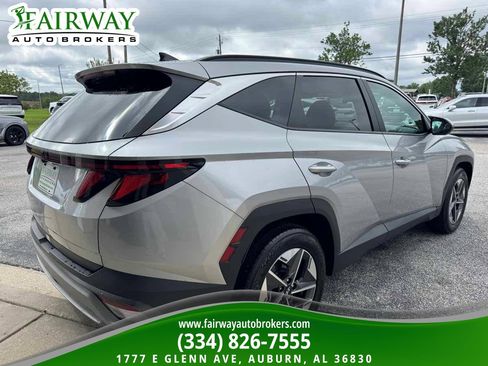 Used 2025 Hyundai Tucson SEL FWD image 6