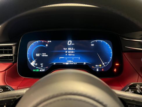 Used 2024 Maserati Grecale Trofeo image 13