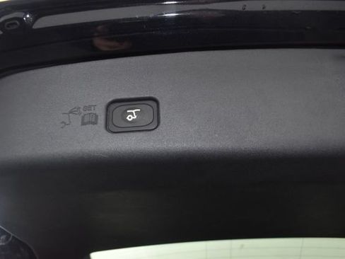 Used 2024 Lincoln Nautilus Reserve AWD/4WD image 24