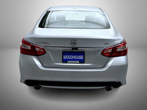 Used 2017 Nissan Altima 2.5 SV FWD image 6
