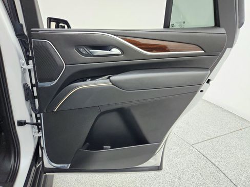 Used 2023 Cadillac Escalade Premium Luxury w/ LPO, Radiant Package image 34