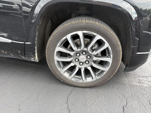 Used 2022 GMC Acadia Denali w/ Denali Ultimate Package AWD/4WD image 4