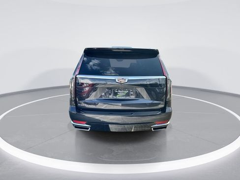 Used 2022 Cadillac Escalade Premium Luxury w/ Performance Package image 7