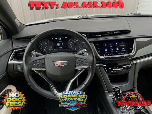 Used 2023 Cadillac XT6 Sport w/ Technology Package AWD/4WD image 16