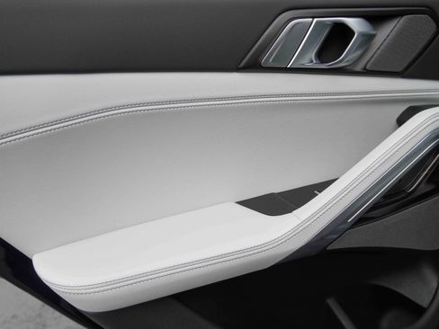 Certified 2025 BMW X6 xDrive40i w/ Climate Comfort Package image 33