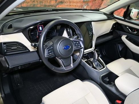 Used 2025 Subaru Outback Premium AWD/4WD image 24