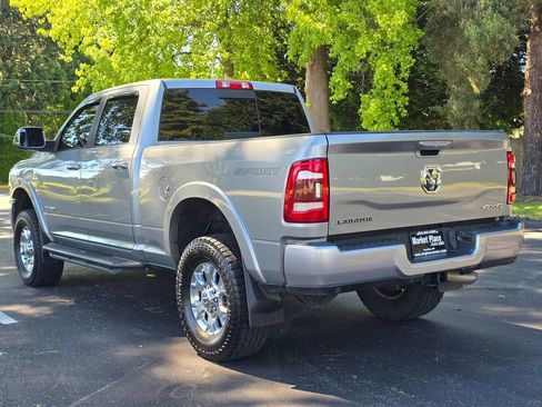 Used 2022 RAM 2500 Laramie AWD/4WD image 4