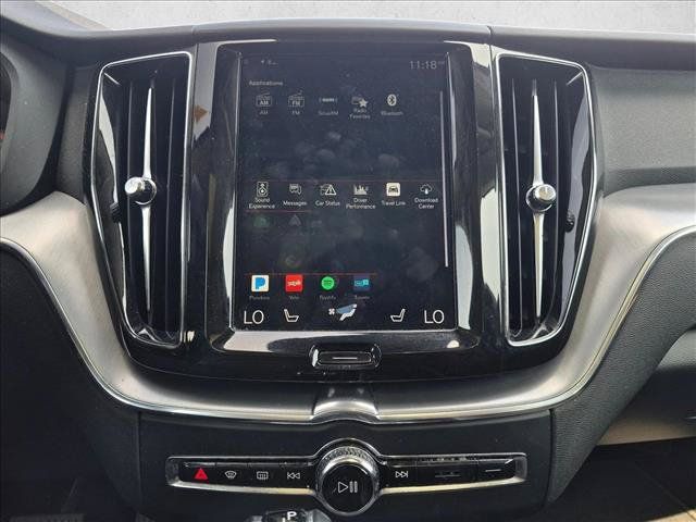 Used 2019 Volvo XC60 T5 Momentum w/ Multimedia Package AWD/4WD image 13