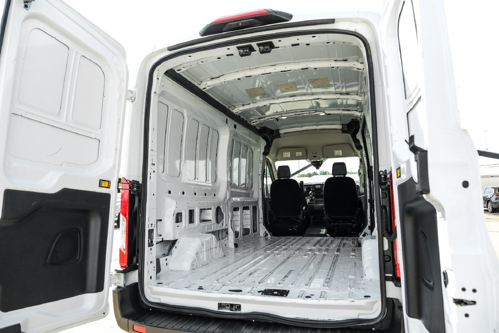 Used 2023 Ford Transit 250 Medium Roof AWD image 46