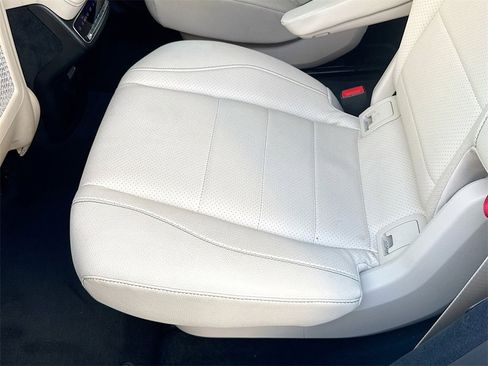 Used 2022 Mercedes-Benz GLS 450 4MATIC image 29