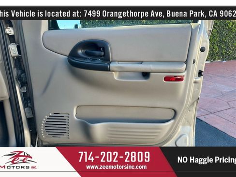 Used 2004 Chevrolet Venture LS w/ Easy Order Package image 40