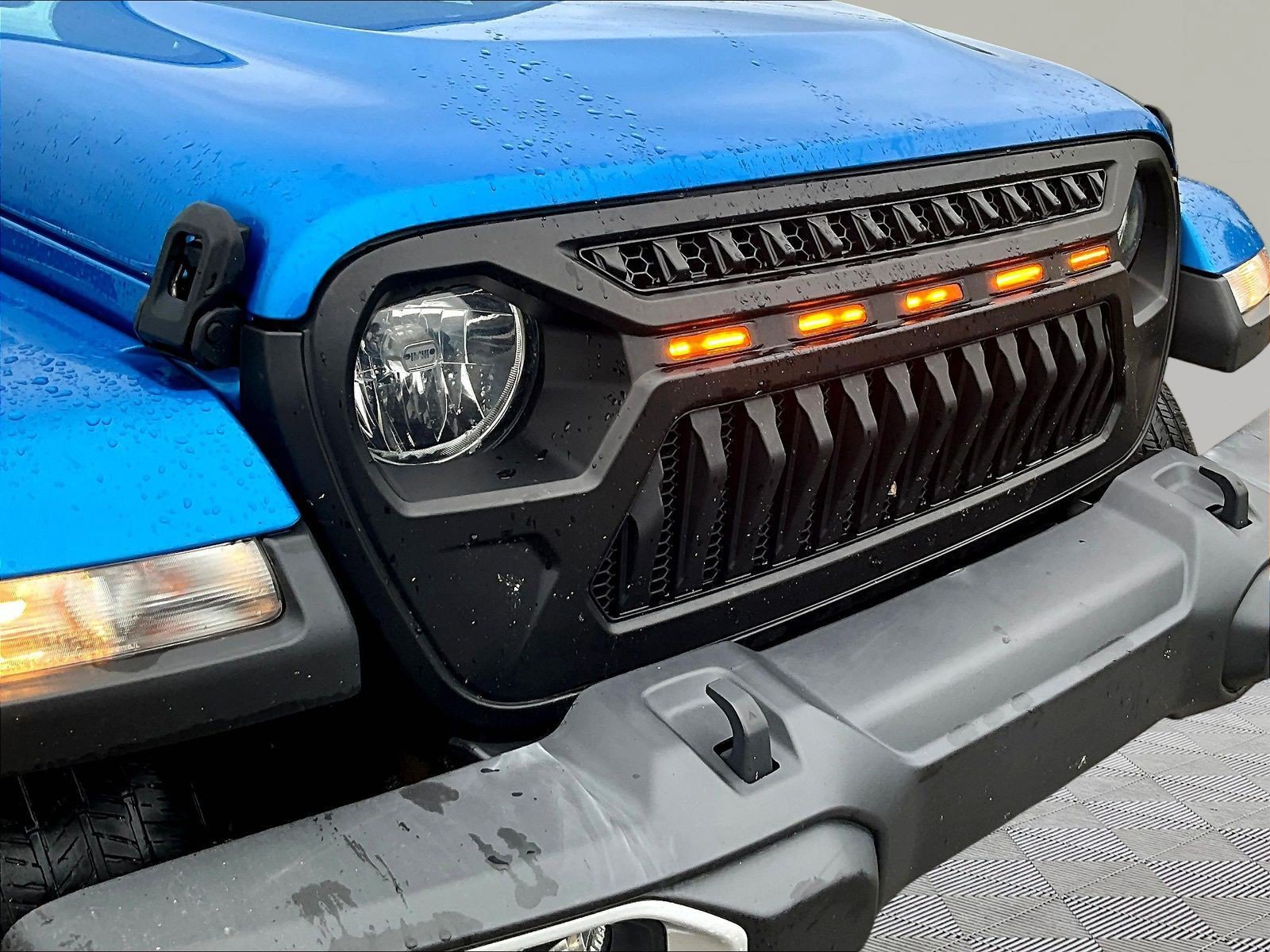 Used 2022 Jeep Gladiator Overland AWD/4WD image 34