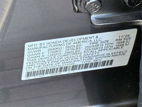 Certified 2025 Acura MDX SH-AWD image 32