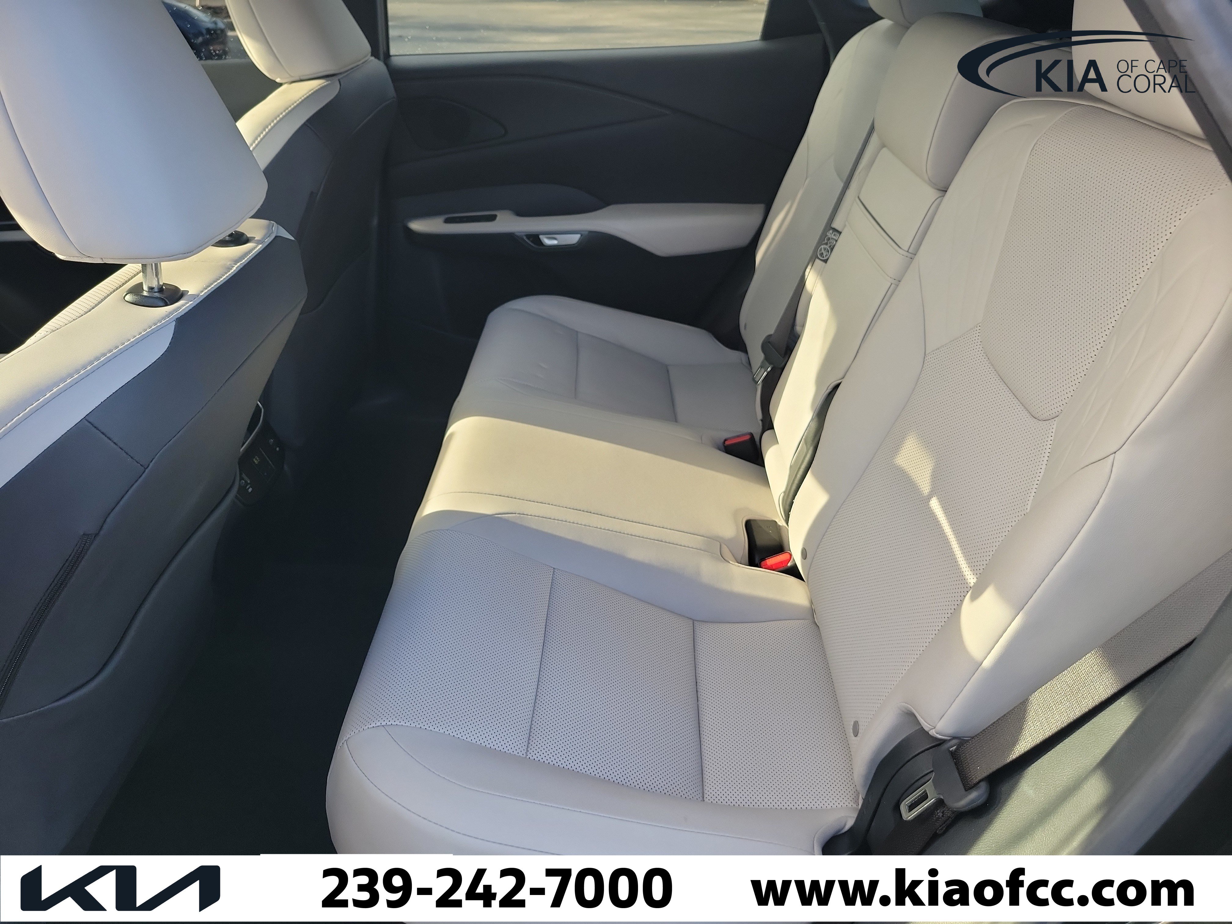 Used 2024 Lexus RX 350 Premium w/ Accessory Package (Z1) FWD image 13
