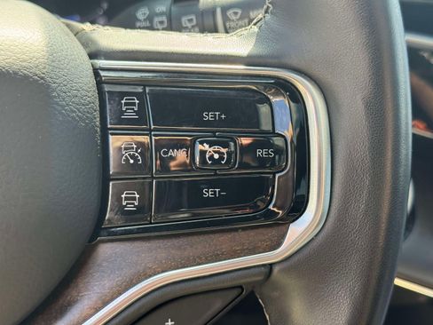 Used 2022 Jeep Grand Wagoneer Series I AWD/4WD image 21
