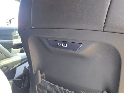New 2027 Chrysler Pacifica Select FWD image 9
