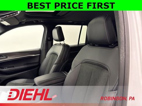 New 2026 Jeep Grand Cherokee Altitude AWD/4WD image 19