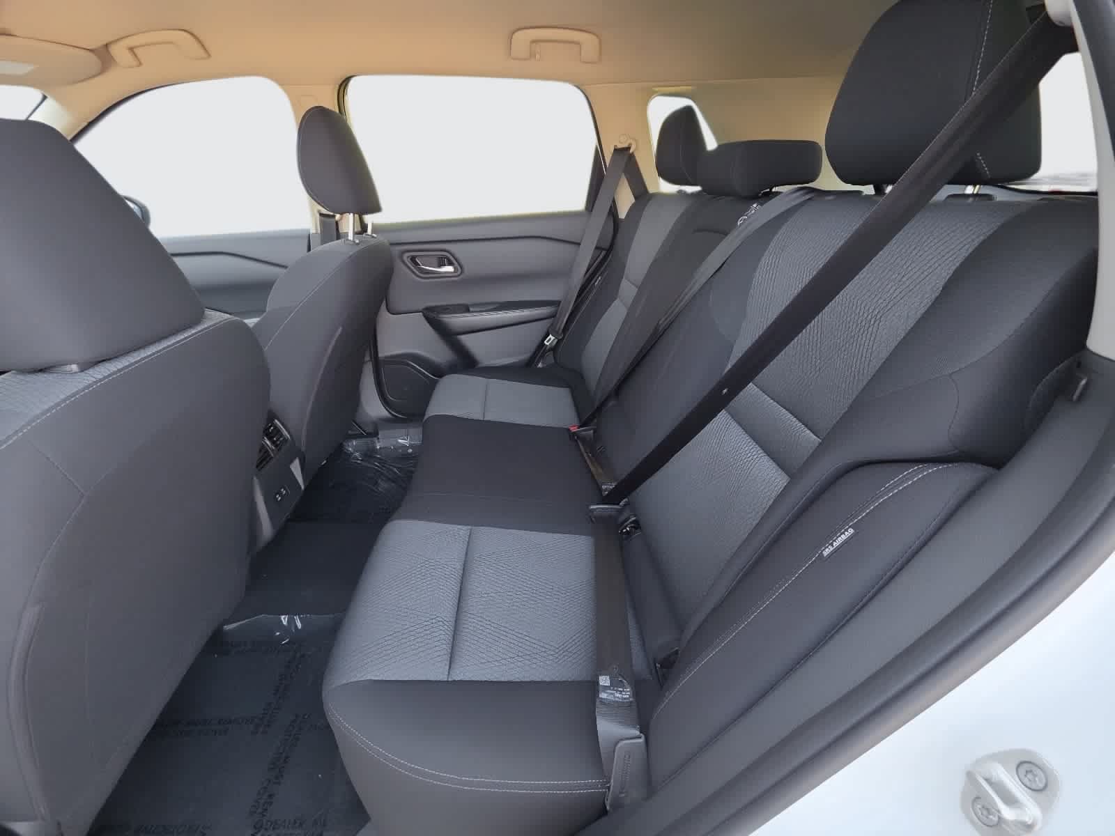 Used 2025 Nissan Rogue SV AWD/4WD image 30