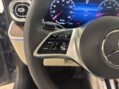 Used 2023 Mercedes-Benz C 300 4MATIC Sedan image 9