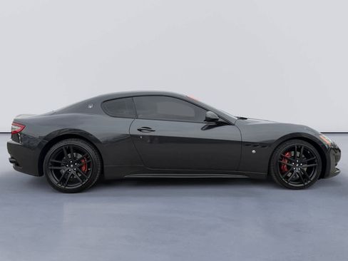 Used 2017 Maserati GranTurismo Sport image 2