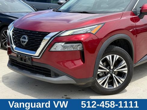 Used 2023 Nissan Rogue SV FWD image 2