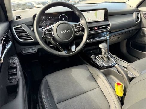 Used 2026 Kia Seltos EX AWD/4WD image 5