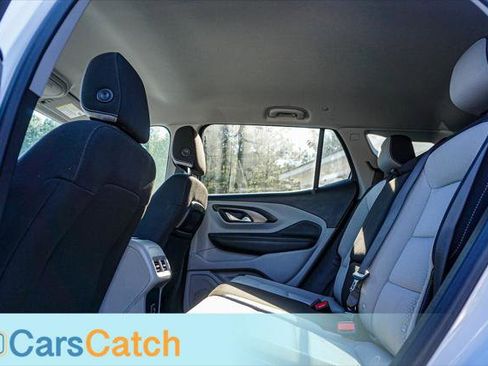 Used 2022 GMC Terrain SLE image 19