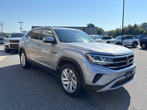 Used 2023 Volkswagen Atlas Cross Sport SE w/ Panoramic Sunroof Package AWD/4WD image 11