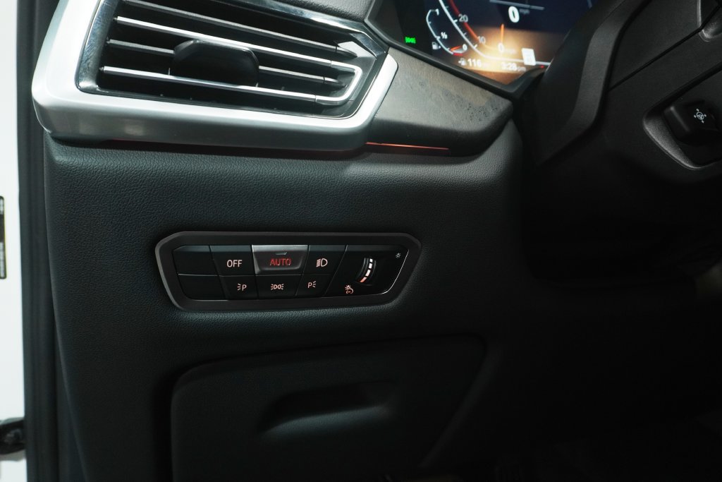 Used 2023 BMW X5 xDrive40i AWD/4WD image 22
