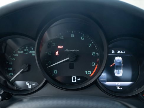 Used 2019 Porsche 911 Speedster RWD image 48