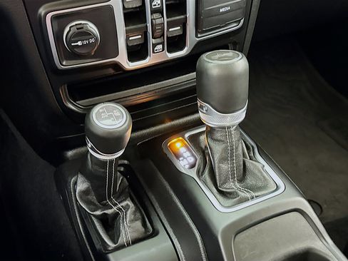 Used 2023 Jeep Wrangler Unlimited Sahara w/ Cold Weather Group image 19