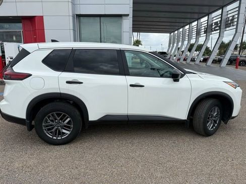 Certified 2026 Nissan Rogue S FWD image 8