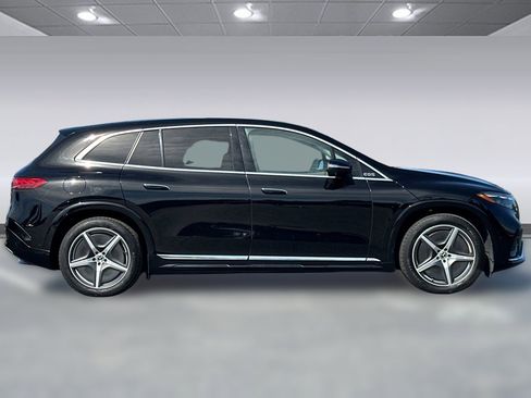 Used 2023 Mercedes-Benz EQS 580 4MATIC SUV image 7