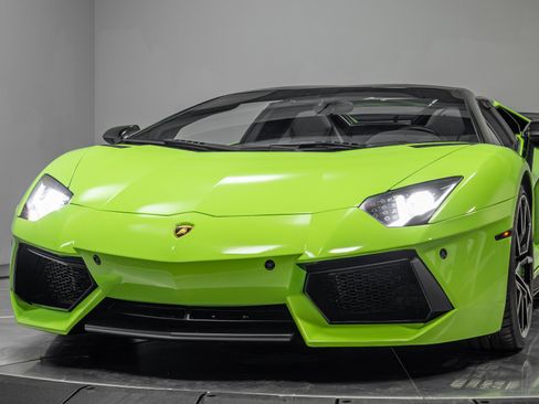 Used 2015 Lamborghini Aventador LP 700-4 image 90