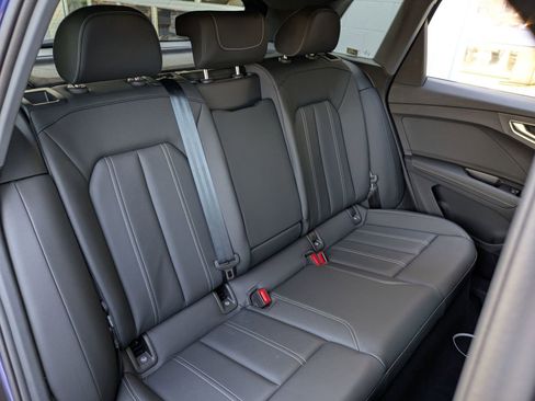 Used 2023 Audi Q4 e-tron Premium w/ Convenience Package image 29