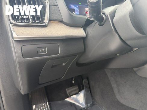 Used 2026 Volvo XC90 B6 Ultra w/ Protection Package Premier AWD/4WD image 14