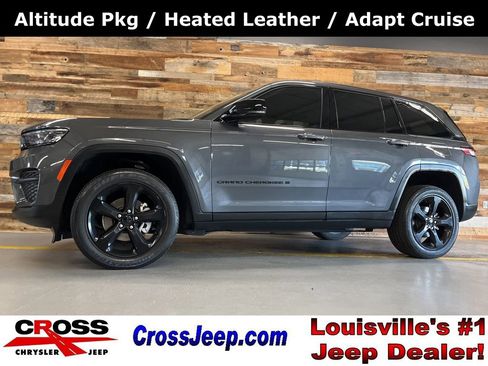 Used 2022 Jeep Grand Cherokee Altitude AWD/4WD image 1