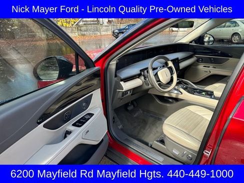 Used 2024 Lincoln Nautilus Reserve w/ Equipment Group 202A image 11
