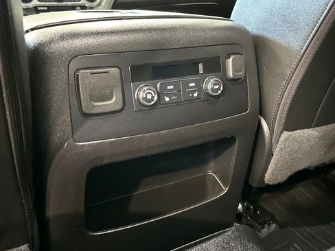 Used 2019 GMC Yukon SLT AWD/4WD image 31
